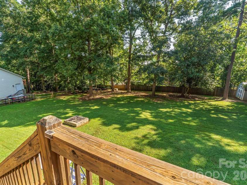 5468 Valley Run Street, Hickory, NC 28601.  MLS# CAR4420015, YatesRealty ID 48549. 