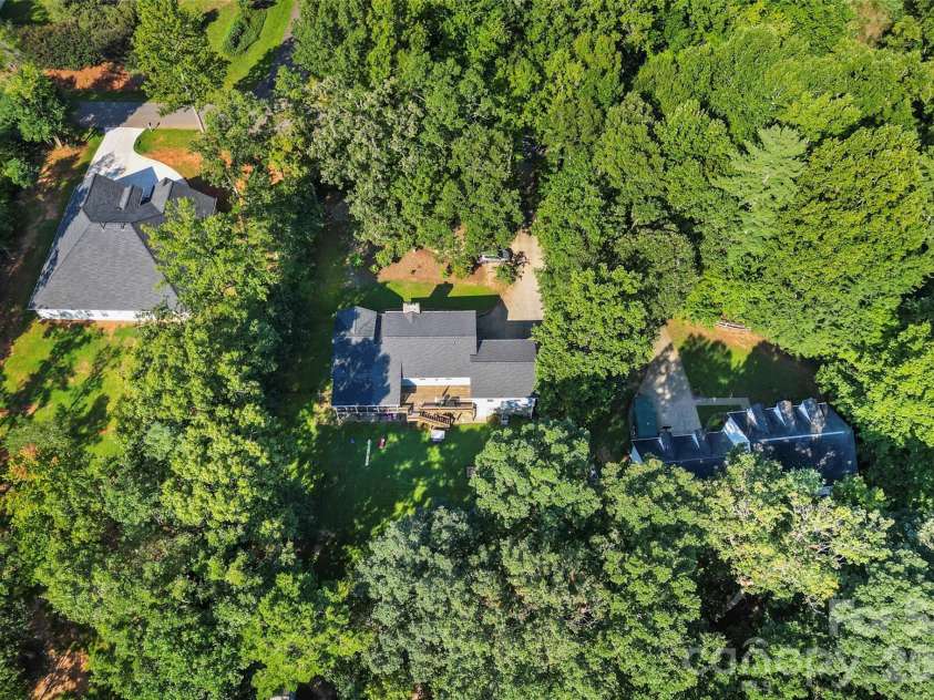 5468 Valley Run Street, Hickory, NC 28601.  MLS# CAR4420015, YatesRealty ID 48549. 