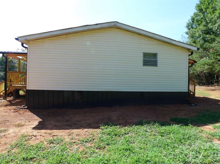 2005 Monico Lane, Yadkinville, NC 27055.  MLS# CAR4421238, YatesRealty ID 48551. 