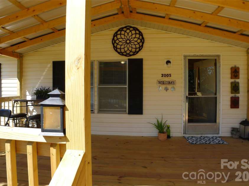 2005 Monico Lane, Yadkinville, NC 27055.  MLS# CAR4421238, YatesRealty ID 48551. 