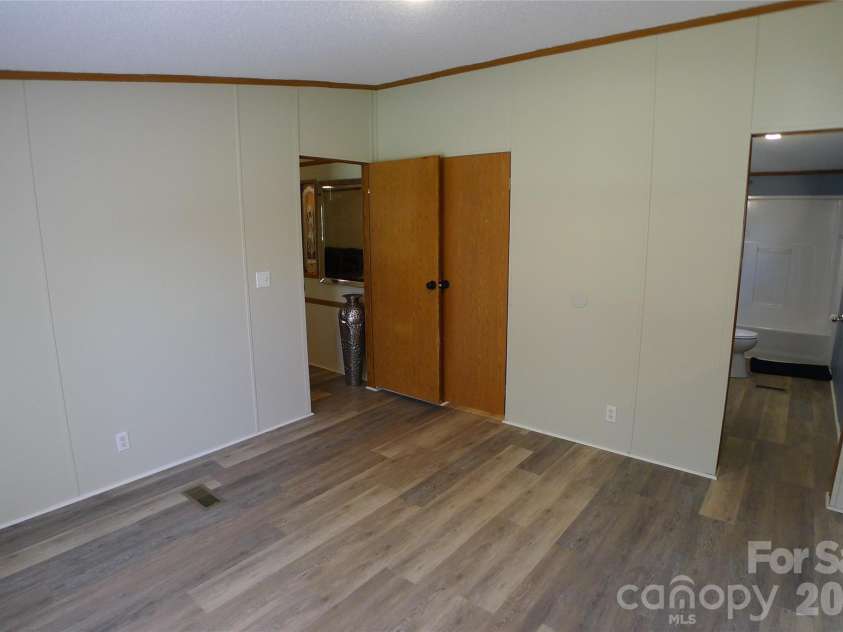 2005 Monico Lane, Yadkinville, NC 27055.  MLS# CAR4421238, YatesRealty ID 48551. 
