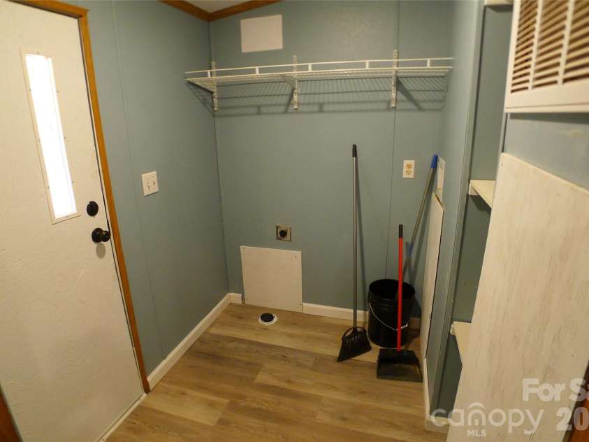 2005 Monico Lane, Yadkinville, NC 27055.  MLS# CAR4421238, YatesRealty ID 48551. 
