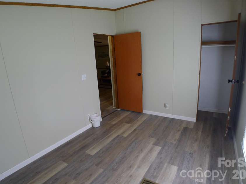 2005 Monico Lane, Yadkinville, NC 27055.  MLS# CAR4421238, YatesRealty ID 48551. 