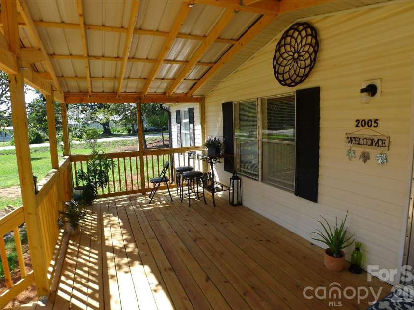 2005 Monico Lane, Yadkinville, NC 27055.  MLS# CAR4421238, YatesRealty ID 48551. 