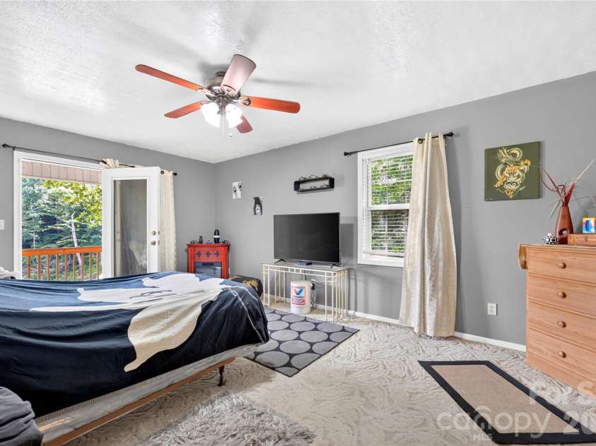791 Mckinney Road, Burnsville, NC 28714.  MLS# CAR4418571, YatesRealty ID 48556. 
