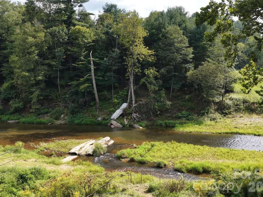 791 Mckinney Road, Burnsville, NC 28714.  MLS# CAR4418571, YatesRealty ID 48556. 