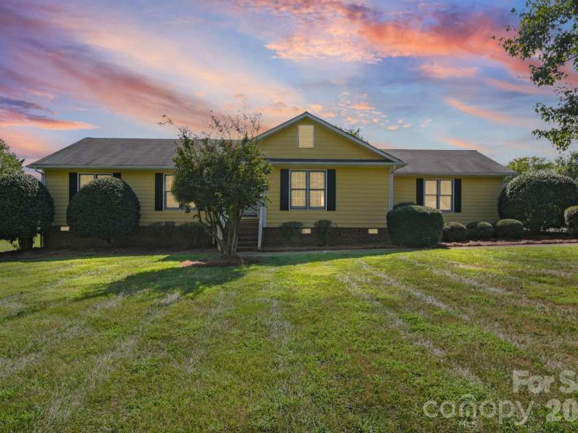 4207 Deerfield Drive, Monroe, NC 28112.  MLS# CAR4421140, YatesRealty ID 48557. 
