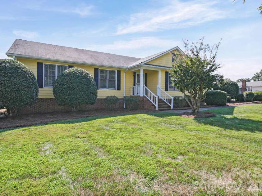 4207 Deerfield Drive, Monroe, NC 28112.  MLS# CAR4421140, YatesRealty ID 48557. 
