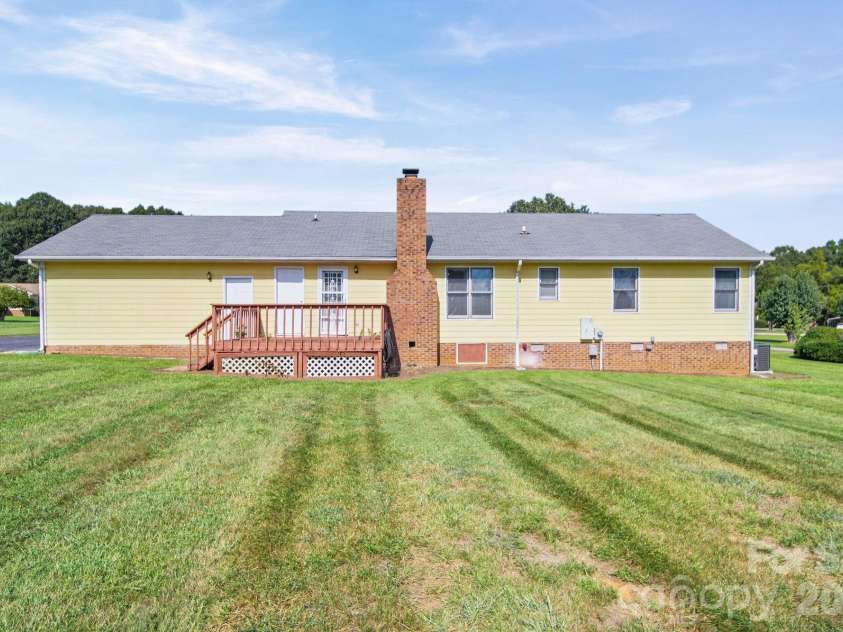 4207 Deerfield Drive, Monroe, NC 28112.  MLS# CAR4421140, YatesRealty ID 48557. 