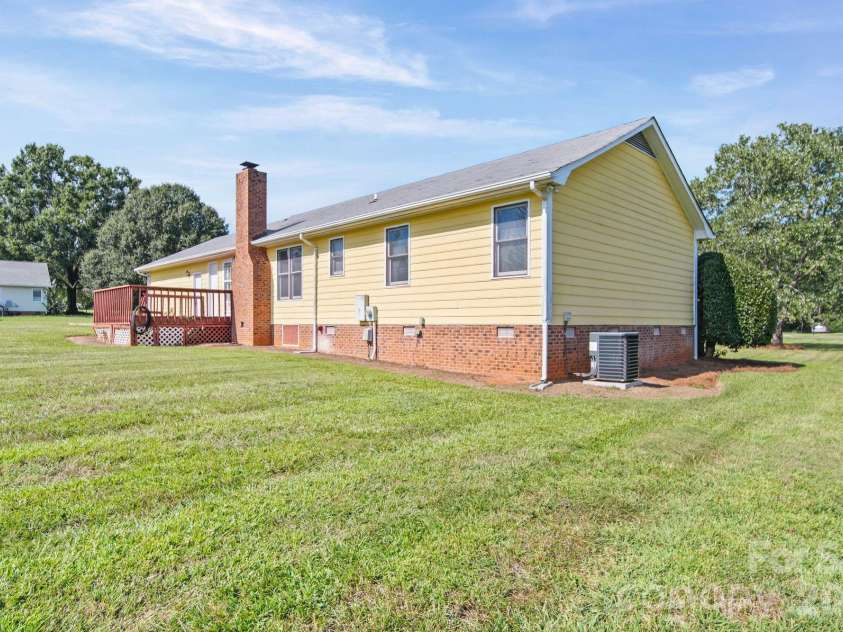 4207 Deerfield Drive, Monroe, NC 28112.  MLS# CAR4421140, YatesRealty ID 48557. 