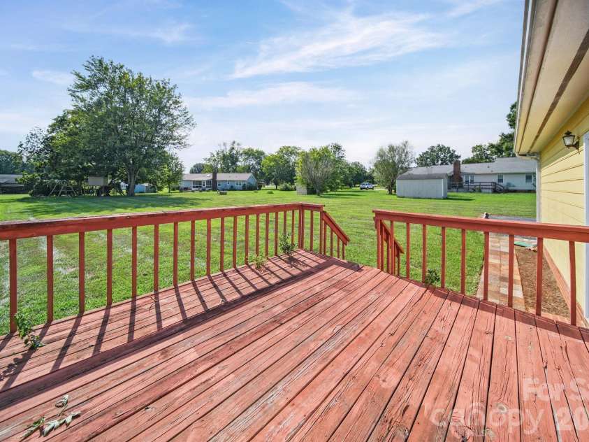 4207 Deerfield Drive, Monroe, NC 28112.  MLS# CAR4421140, YatesRealty ID 48557. 