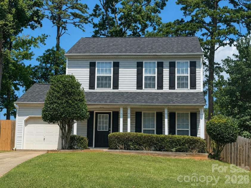 124 Winding Canyon Drive, Charlotte, NC 28214.  MLS# CAR4412852, YatesRealty ID 48558. 