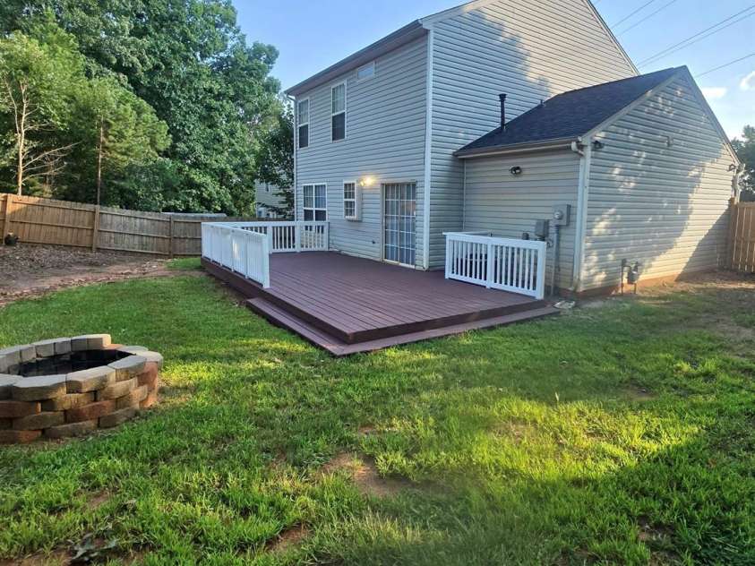 124 Winding Canyon Drive, Charlotte, NC 28214.  MLS# CAR4412852, YatesRealty ID 48558. 