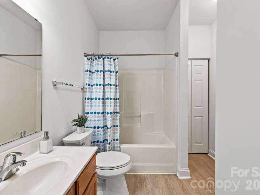 19832 Feriba Place, Cornelius, NC 28031.  MLS# CAR4412885, YatesRealty ID 48559. Primary Bathroom