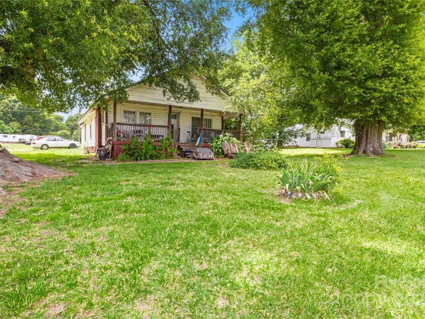 116 & 118 Webb Road, Shelby, NC 28152.  MLS# CAR4224629, YatesRealty ID 4856. 