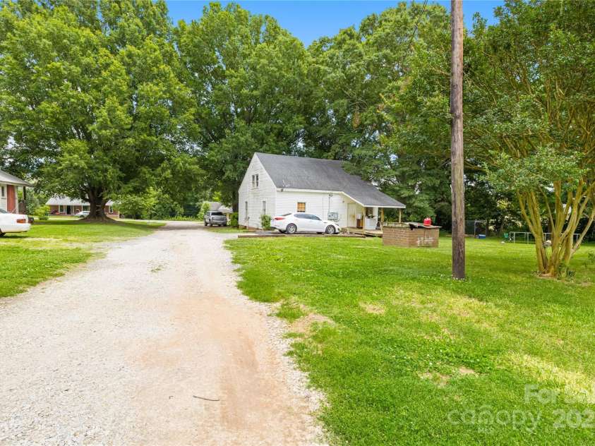 116 & 118 Webb Road, Shelby, NC 28152.  MLS# CAR4224629, YatesRealty ID 4856. 