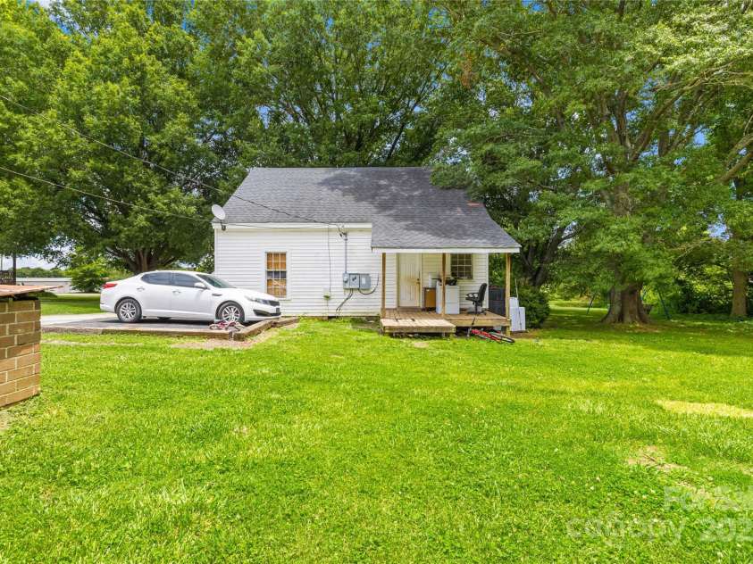 116 & 118 Webb Road, Shelby, NC 28152.  MLS# CAR4224629, YatesRealty ID 4856. 