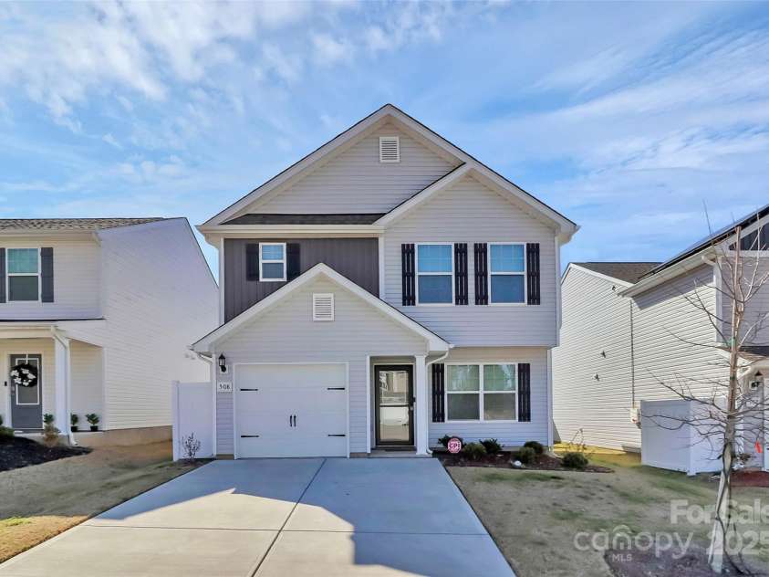 508 Hawley Street, Charlotte, NC 28214.  MLS# CAR4233328, YatesRealty ID 4856. 