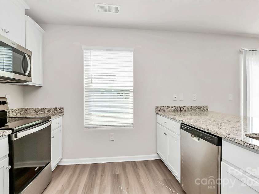 508 Hawley Street, Charlotte, NC 28214.  MLS# CAR4233328, YatesRealty ID 4856. 