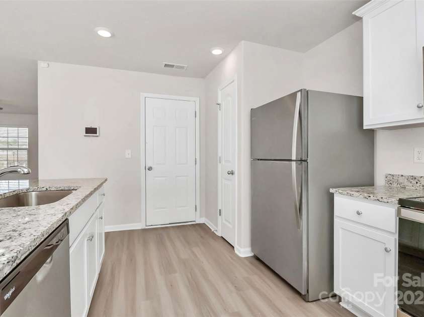 508 Hawley Street, Charlotte, NC 28214.  MLS# CAR4233328, YatesRealty ID 4856. 