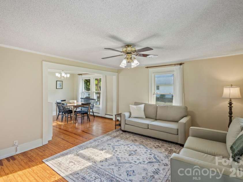 1810 Central Drive, Kannapolis, NC 28083.  MLS# CAR4421078, YatesRealty ID 48561. 