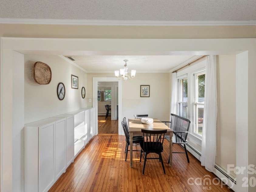 1810 Central Drive, Kannapolis, NC 28083.  MLS# CAR4421078, YatesRealty ID 48561. 