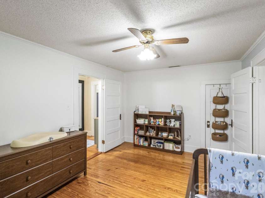 1810 Central Drive, Kannapolis, NC 28083.  MLS# CAR4421078, YatesRealty ID 48561. 