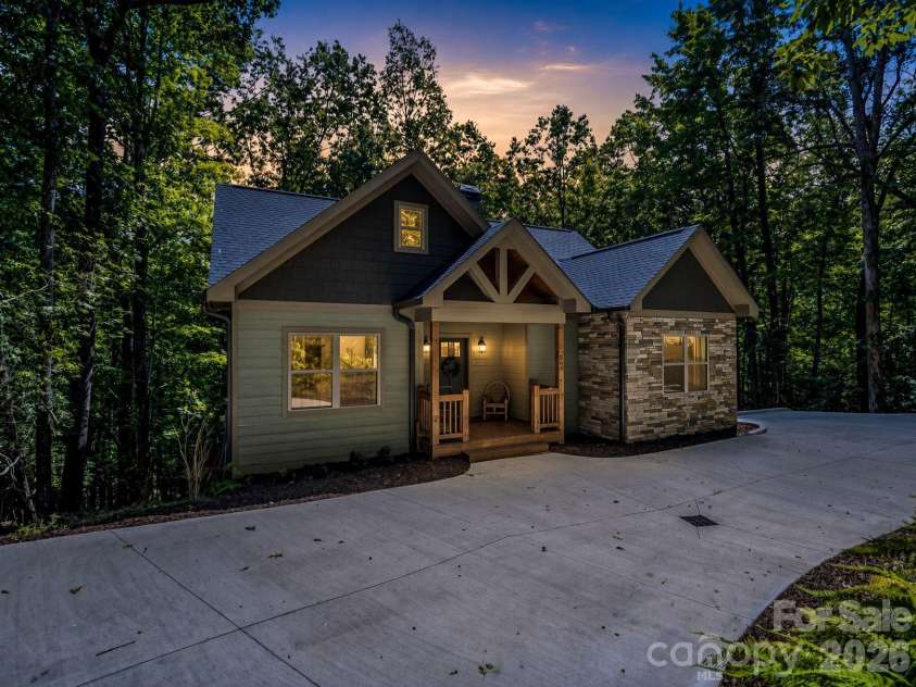 365 Utsonati Lane, Brevard, NC 28712.  MLS# CAR4421033, YatesRealty ID 48562. 