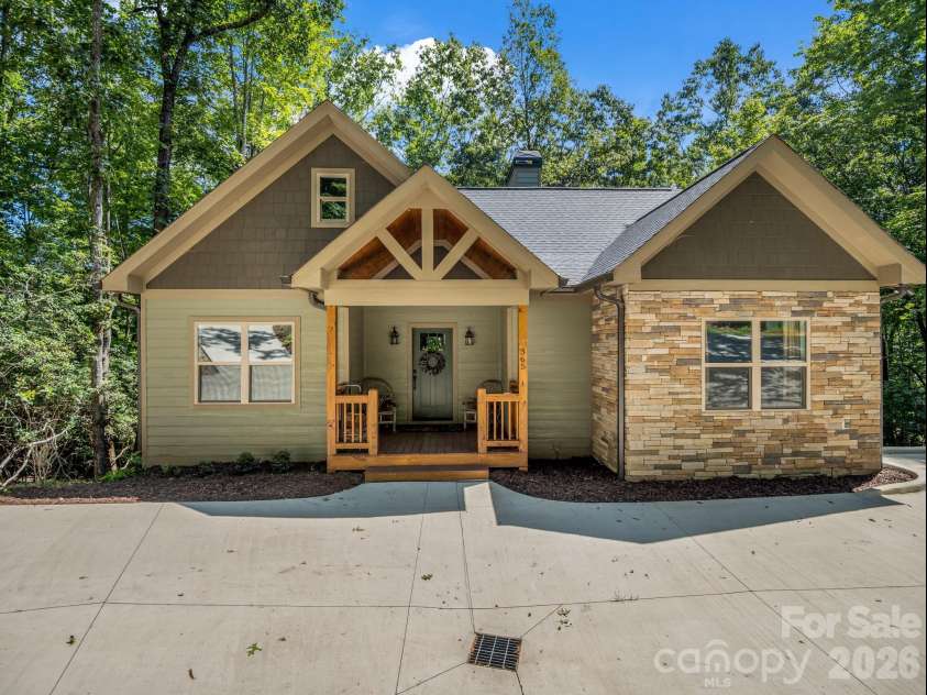 365 Utsonati Lane, Brevard, NC 28712.  MLS# CAR4421033, YatesRealty ID 48562. 