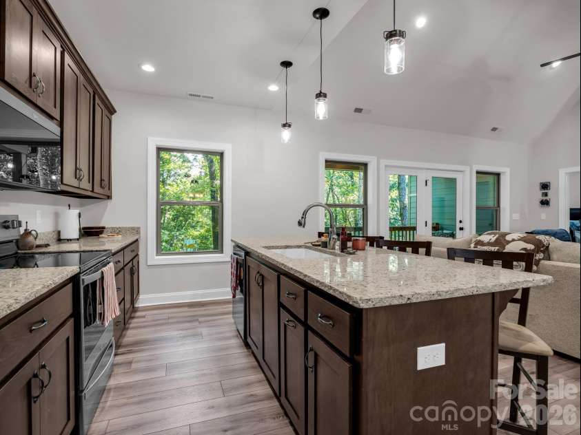 365 Utsonati Lane, Brevard, NC 28712.  MLS# CAR4421033, YatesRealty ID 48562. 