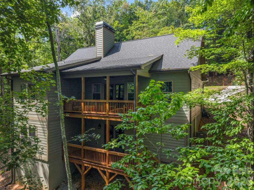 365 Utsonati Lane, Brevard, NC 28712.  MLS# CAR4421033, YatesRealty ID 48562. 