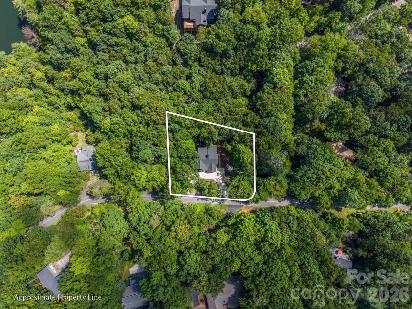 365 Utsonati Lane, Brevard, NC 28712.  MLS# CAR4421033, YatesRealty ID 48562. 