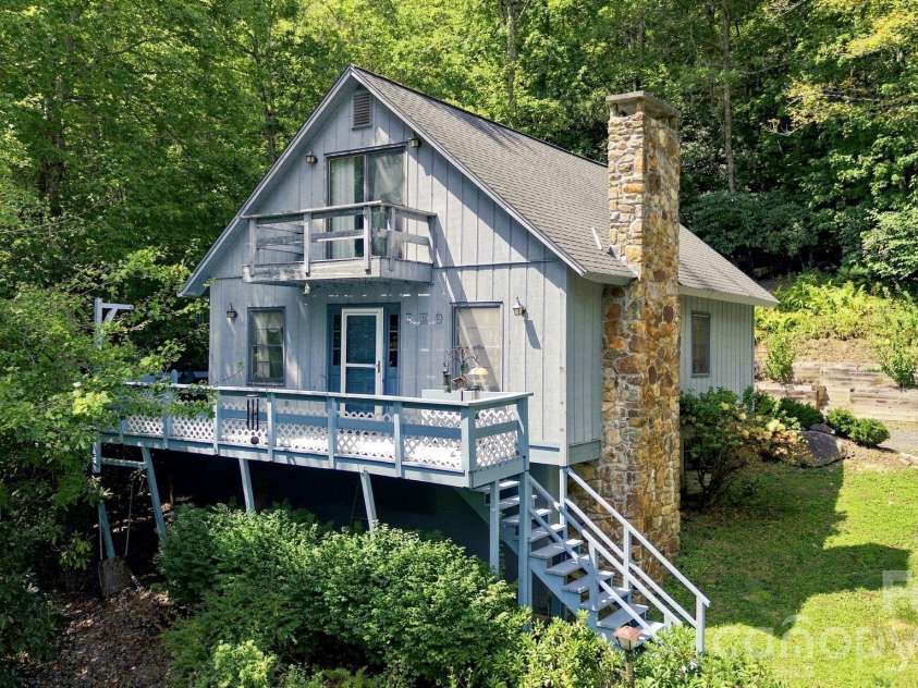 922 Goose Hollow Road, Newland, NC 28657.  MLS# CAR4421263, YatesRealty ID 48564. 