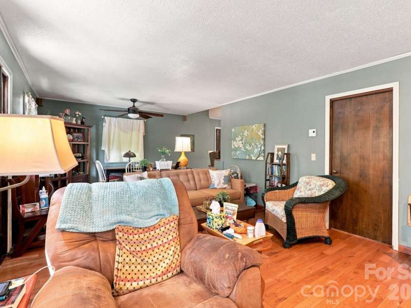 922 Goose Hollow Road, Newland, NC 28657.  MLS# CAR4421263, YatesRealty ID 48564. 