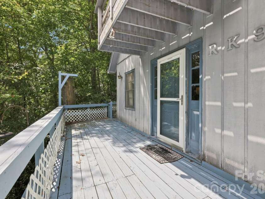 922 Goose Hollow Road, Newland, NC 28657.  MLS# CAR4421263, YatesRealty ID 48564. 