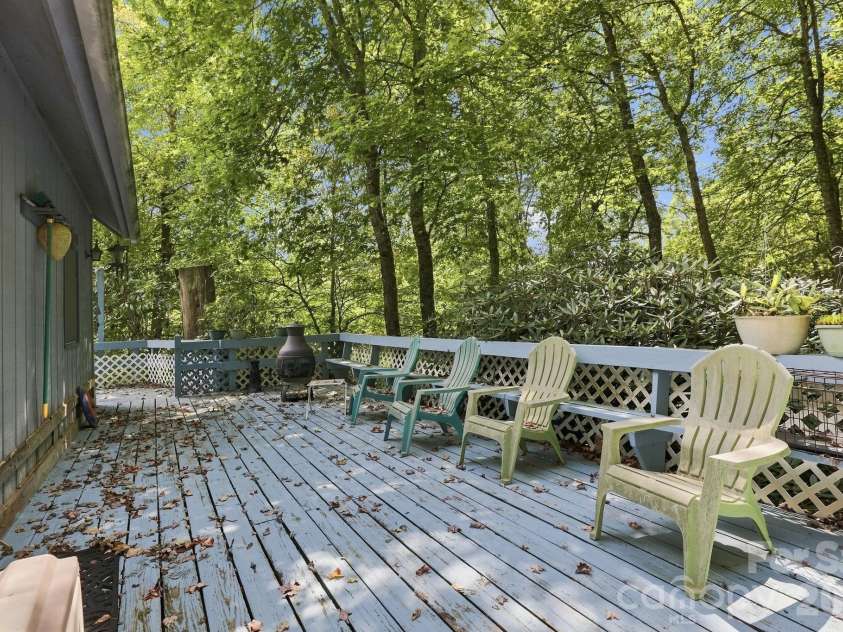 922 Goose Hollow Road, Newland, NC 28657.  MLS# CAR4421263, YatesRealty ID 48564. 