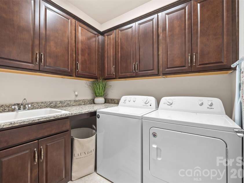 738 Peach Valley Lane, Fort Mill, SC 29715.  MLS# CAR4420430, YatesRealty ID 48565. 