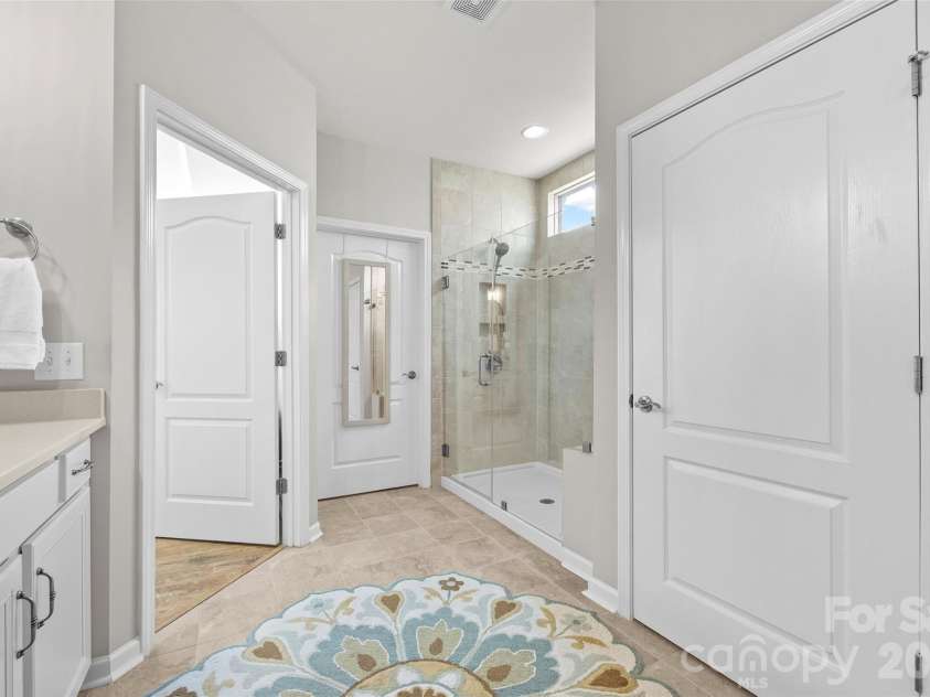 738 Peach Valley Lane, Fort Mill, SC 29715.  MLS# CAR4420430, YatesRealty ID 48565. Large Frameless Shower