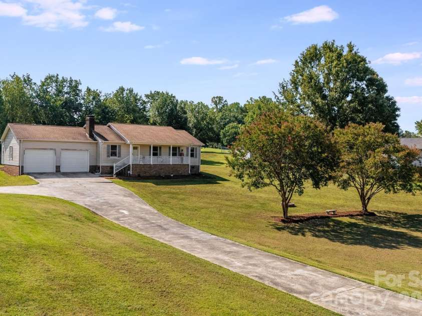3020 Vernell Lane, Shelby, NC 28150.  MLS# CAR4420785, YatesRealty ID 48566. 