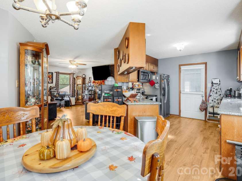 3020 Vernell Lane, Shelby, NC 28150.  MLS# CAR4420785, YatesRealty ID 48566. 