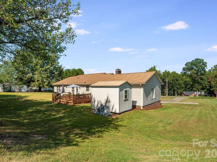 3020 Vernell Lane, Shelby, NC 28150.  MLS# CAR4420785, YatesRealty ID 48566. 