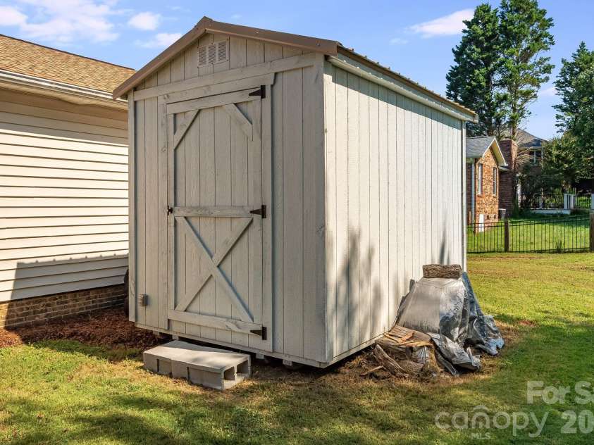 3020 Vernell Lane, Shelby, NC 28150.  MLS# CAR4420785, YatesRealty ID 48566. 
