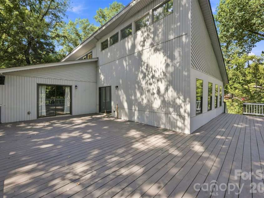 3015 Point Clear Drive, Tega Cay, SC 29708.  MLS# CAR4421189, YatesRealty ID 48568. 