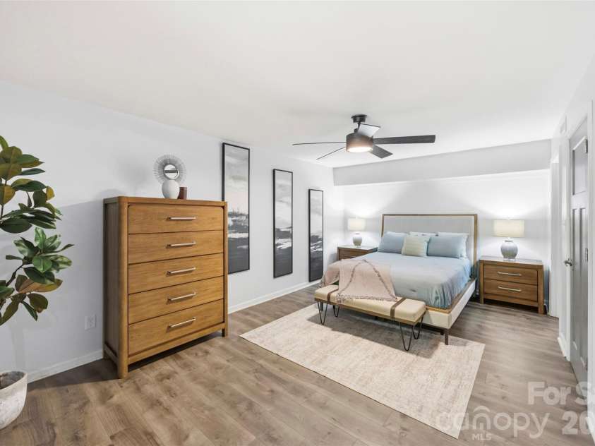 3015 Point Clear Drive, Tega Cay, SC 29708.  MLS# CAR4421189, YatesRealty ID 48568. Primary Bedroom