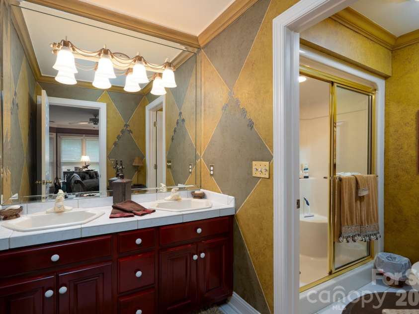 117 Whitley Mill Road, New London, NC 28127.  MLS# CAR4358547, YatesRealty ID 4857. Guest Full Bath