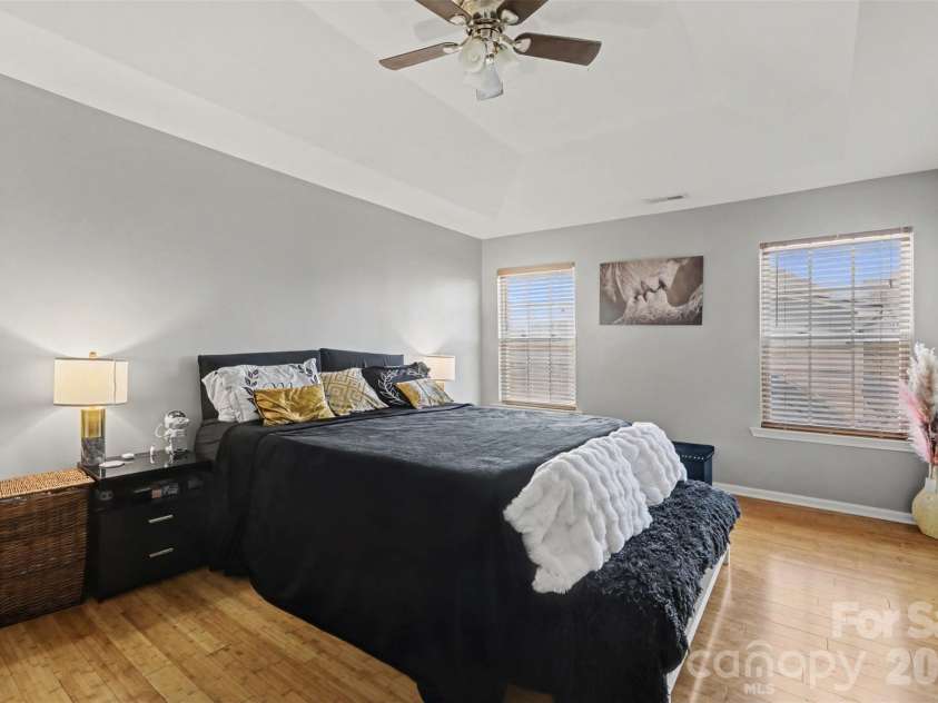 1432 Bedlington Drive, Charlotte, NC 28269.  MLS# CAR4345874, YatesRealty ID 4857. 