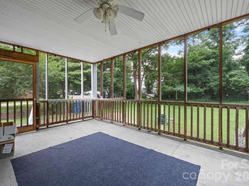 45 26th Avenue, Hickory, NC 28601.  MLS# CAR4419021, YatesRealty ID 48570. 