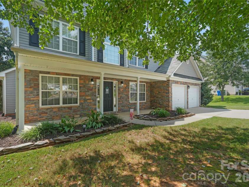 190 Almora Loop, Mooresville, NC 28115.  MLS# CAR4420835, YatesRealty ID 48574. 