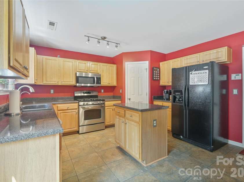 190 Almora Loop, Mooresville, NC 28115.  MLS# CAR4420835, YatesRealty ID 48574. 