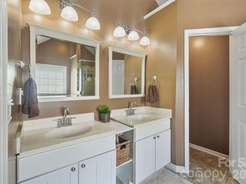 190 Almora Loop, Mooresville, NC 28115.  MLS# CAR4420835, YatesRealty ID 48574. 